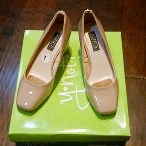 Jones New York Tan Patent Leather Shoes